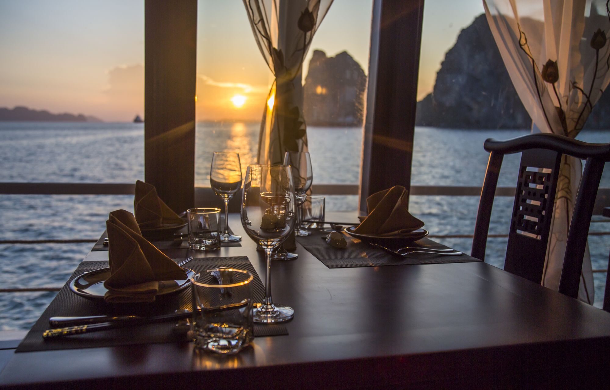 Hotel Renea Cruises Halong Hạ Long Exterior foto